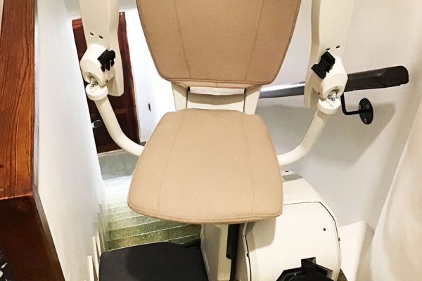 foto_silla_Levant02-p20wm7jue18pkvhhf06k2pzzcys410pmmmggi7itnk