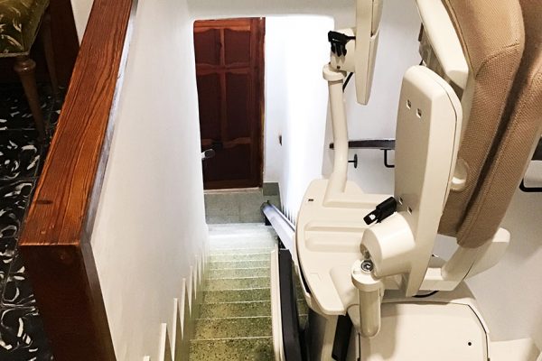 foto_silla_Levant03-p20wm7jue18pkvhhf06k2pzzcys410pmmmggi7itnk