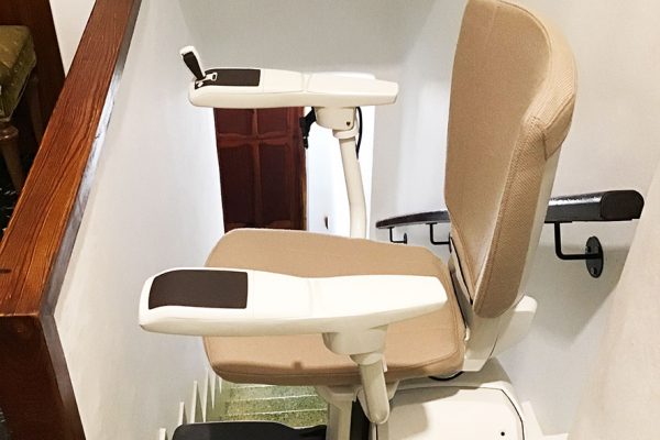 foto_silla_Levant04-p20wm7jue18pkvhhf06k2pzzcys410pmmmggi7itnk